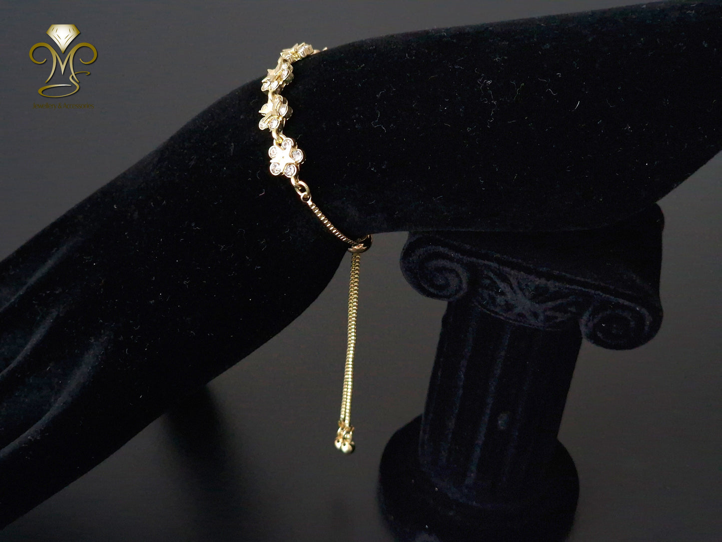 Trendy roses and stars Chain and link Bracelet