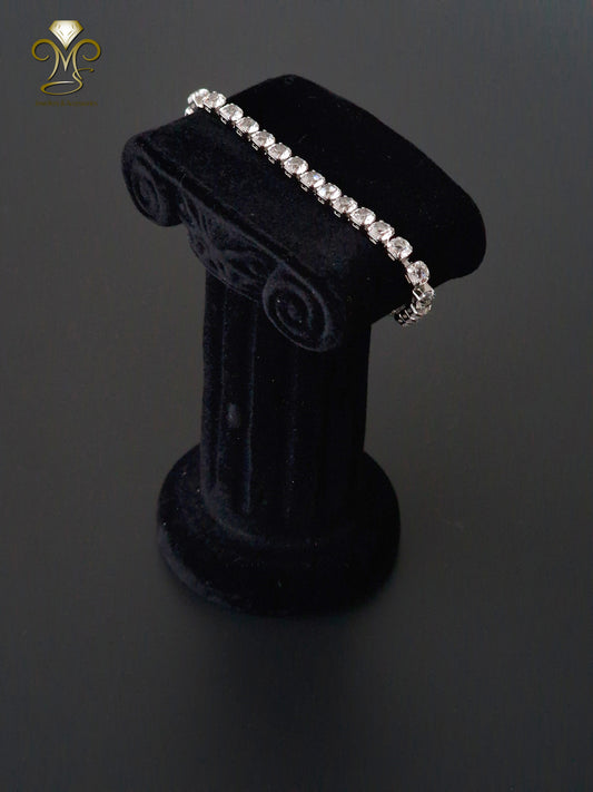 Classy adjustable chain and link Bracelet