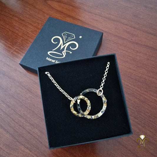 Golden night rings necklace